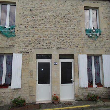 Maison En Pierre Apartment Port-en-Bessin-Huppain Exterior photo