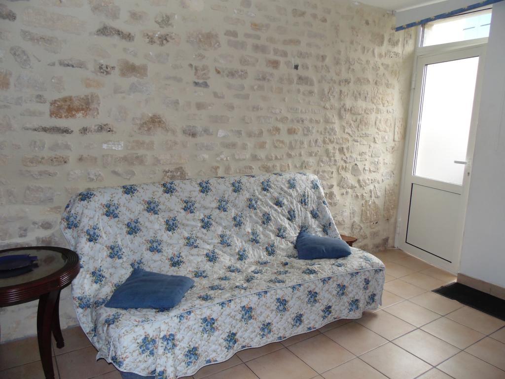 Maison En Pierre Apartment Port-en-Bessin-Huppain Room photo